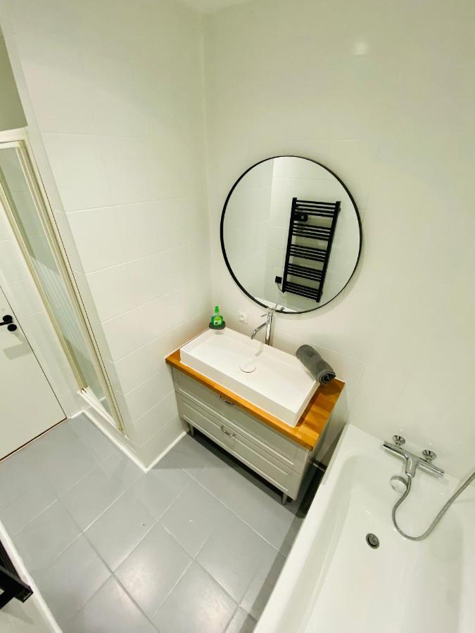 50M2 Flat In Heart Of Orleans - Canal Foot & Bein Luaran gambar